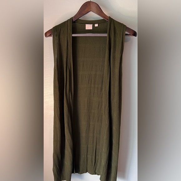 Devotion by Cyrus Women’s Size S Army Green knit sleeveless duster - Picture 1 of 4